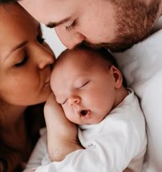 What Are the First Signs You May Need IVF Treatment? A Guide for Couples in Georgia